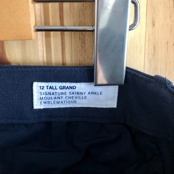 GAP Signature Skinny Ankle Pants in Navy - Picture 9 of 10